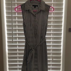 Banana Republic Black & White Elephant dress